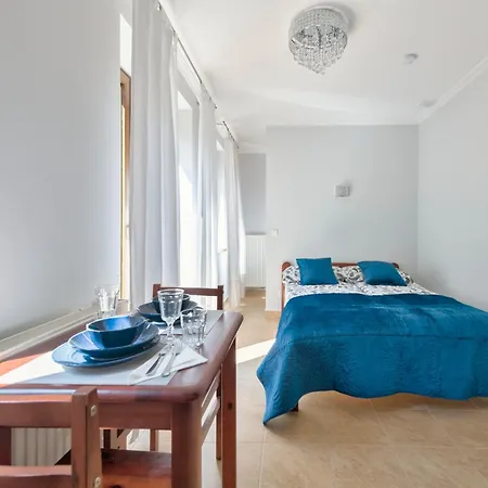 Δωμάτια σε οικογενειακή κατοικία Goscinne Marzena